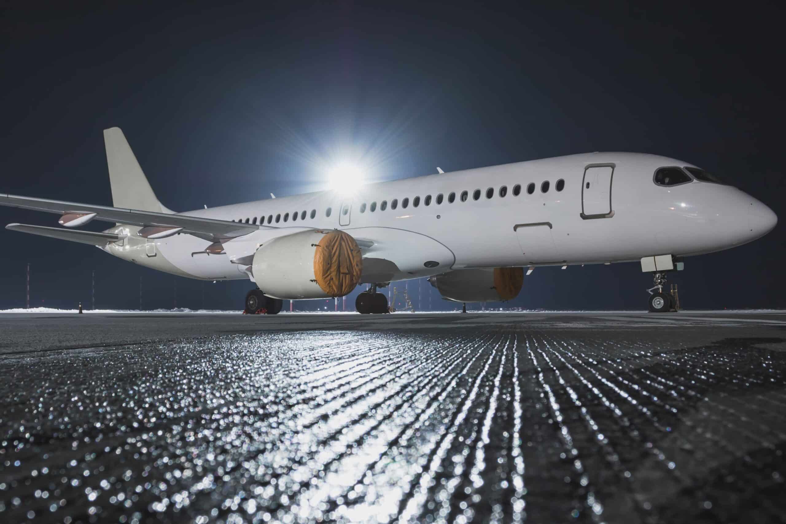 Airport Apron Management Using AR + AI 1 shutterstock 1977771575 scaled