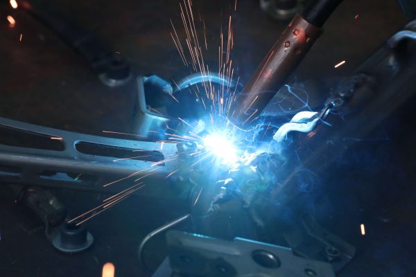 Welding Bead Defect Detection Using AR + AI 2 close up of welding beam