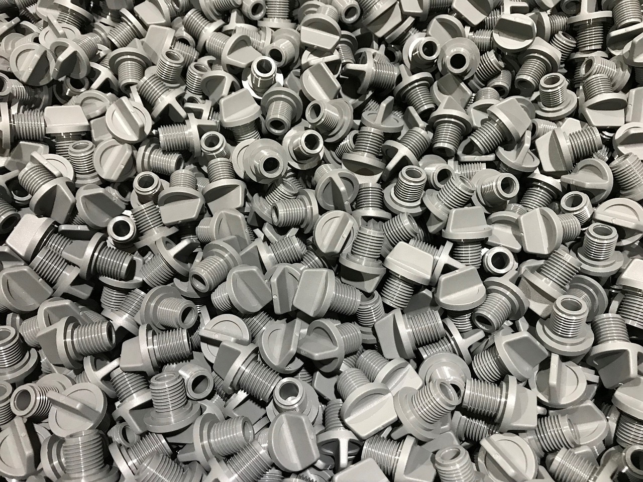 塑膠零件料箱取放 1 assorted plastic parts